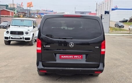 Mercedes-Benz V-Класс, 2015 год, 3 150 000 рублей, 15 фотография