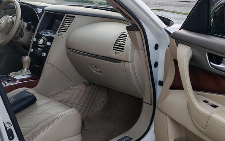 Infiniti FX II, 2013 год, 2 200 000 рублей, 9 фотография