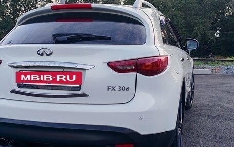Infiniti FX II, 2013 год, 2 200 000 рублей, 3 фотография
