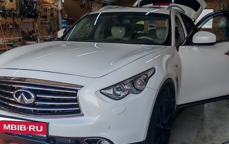 Infiniti FX II, 2013 год, 2 200 000 рублей, 15 фотография