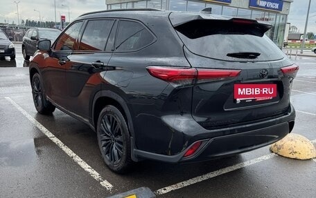 Toyota Highlander, 2024 год, 5 600 000 рублей, 6 фотография