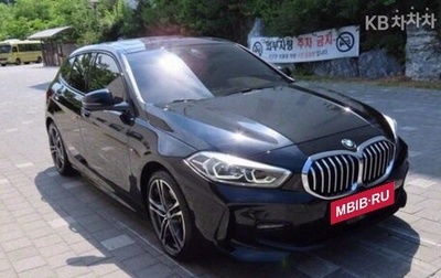 BMW 1 серия, 2022 год, 2 380 000 рублей, 1 фотография