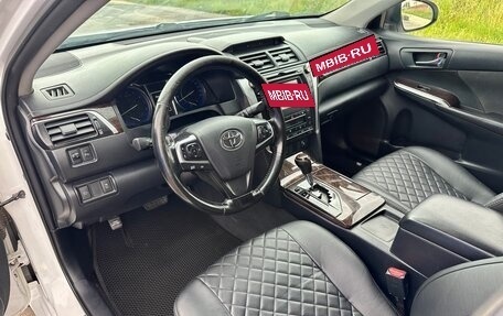 Toyota Camry, 2015 год, 1 690 000 рублей, 13 фотография