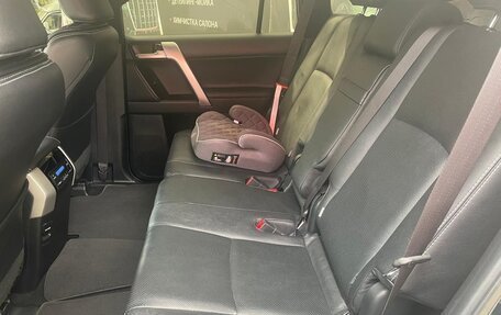 Toyota Land Cruiser Prado 150 рестайлинг 2, 2018 год, 6 170 000 рублей, 9 фотография