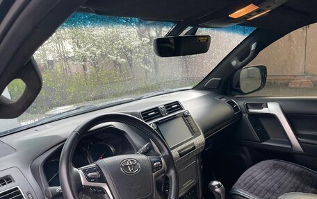 Toyota Land Cruiser Prado 150 рестайлинг 2, 2018 год, 6 170 000 рублей, 10 фотография