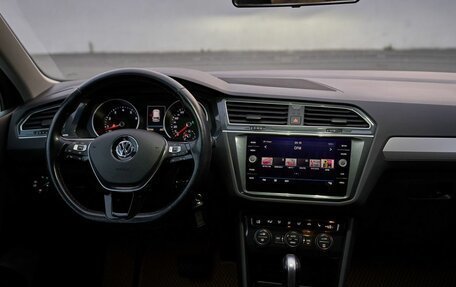 Volkswagen Tiguan II, 2019 год, 2 421 000 рублей, 6 фотография