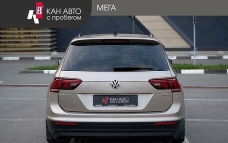 Volkswagen Tiguan II, 2019 год, 2 421 000 рублей, 4 фотография