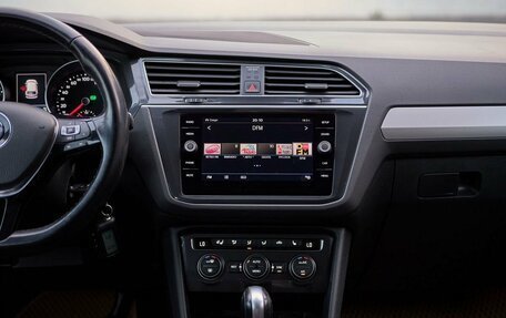 Volkswagen Tiguan II, 2019 год, 2 421 000 рублей, 14 фотография