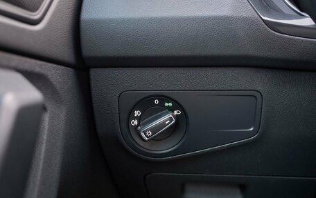 Volkswagen Tiguan II, 2019 год, 2 421 000 рублей, 11 фотография