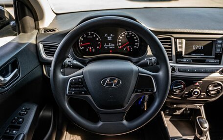Hyundai Solaris II рестайлинг, 2022 год, 1 800 000 рублей, 14 фотография