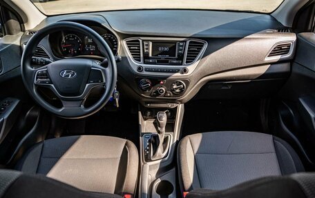 Hyundai Solaris II рестайлинг, 2022 год, 1 800 000 рублей, 13 фотография