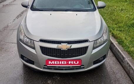 Chevrolet Cruze II, 2009 год, 470 000 рублей, 3 фотография