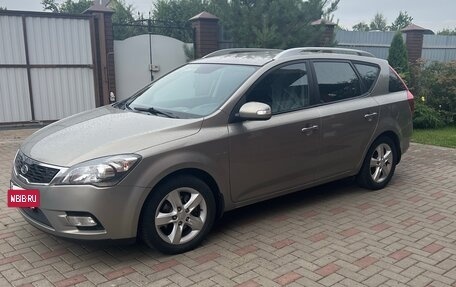 KIA cee'd I рестайлинг, 2010 год, 740 000 рублей, 3 фотография