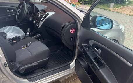 KIA cee'd I рестайлинг, 2010 год, 740 000 рублей, 7 фотография