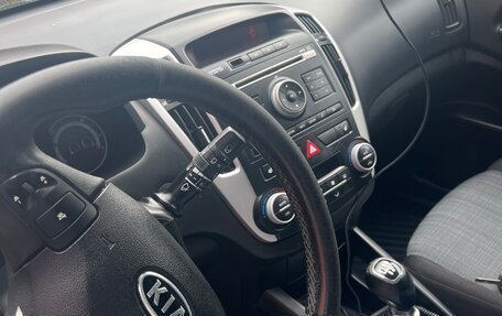 KIA cee'd I рестайлинг, 2010 год, 740 000 рублей, 14 фотография