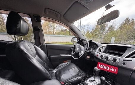 Mitsubishi L200 IV рестайлинг, 2014 год, 3 200 000 рублей, 9 фотография