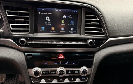 Hyundai Elantra VI рестайлинг, 2019 год, 1 300 000 рублей, 9 фотография