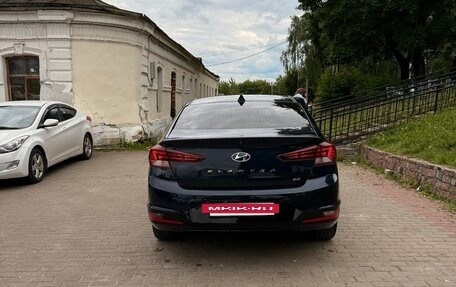 Hyundai Elantra VI рестайлинг, 2019 год, 1 300 000 рублей, 14 фотография