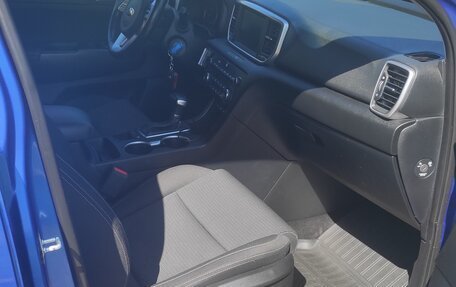 KIA Sportage IV рестайлинг, 2020 год, 2 150 000 рублей, 4 фотография