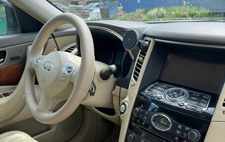 Infiniti QX70, 2014 год, 1 888 888 рублей, 10 фотография