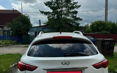 Infiniti QX70, 2014 год, 1 888 888 рублей, 7 фотография