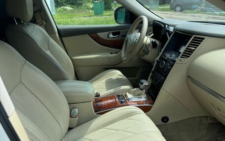 Infiniti QX70, 2014 год, 1 888 888 рублей, 18 фотография