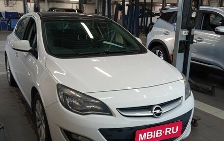 Opel Astra J, 2013 год, 881 000 рублей, 2 фотография
