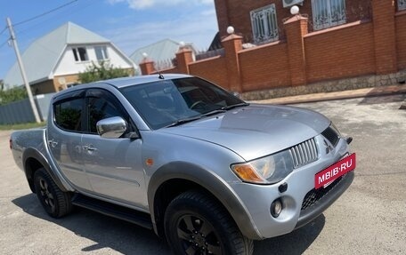 Mitsubishi L200 IV рестайлинг, 2007 год, 1 100 000 рублей, 14 фотография