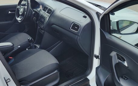 Volkswagen Polo VI (EU Market), 2019 год, 1 300 000 рублей, 10 фотография