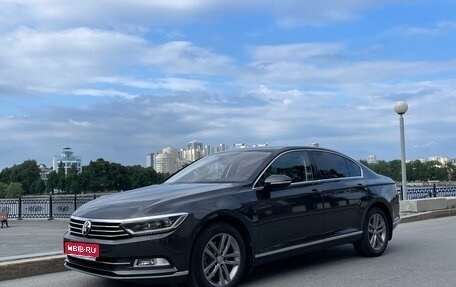 Volkswagen Passat B8 рестайлинг, 2019 год, 2 850 000 рублей, 1 фотография