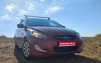 Hyundai Solaris II рестайлинг, 2012 год, 900 000 рублей, 1 фотография