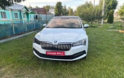 Skoda Superb III рестайлинг, 2021 год, 3 400 000 рублей, 1 фотография