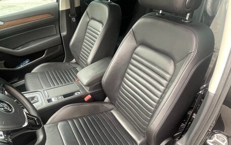 Volkswagen Passat B8 рестайлинг, 2019 год, 2 850 000 рублей, 12 фотография