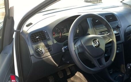 Volkswagen Polo VI (EU Market), 2017 год, 885 000 рублей, 2 фотография
