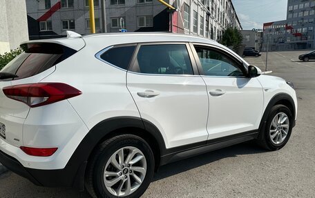 Hyundai Tucson III, 2018 год, 2 200 000 рублей, 6 фотография