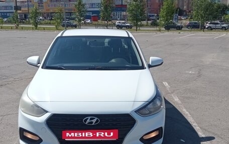 Hyundai Solaris II рестайлинг, 2018 год, 1 050 000 рублей, 2 фотография