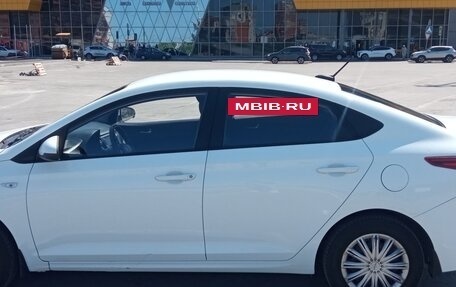 Hyundai Solaris II рестайлинг, 2018 год, 1 050 000 рублей, 3 фотография