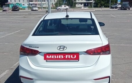 Hyundai Solaris II рестайлинг, 2018 год, 1 050 000 рублей, 4 фотография
