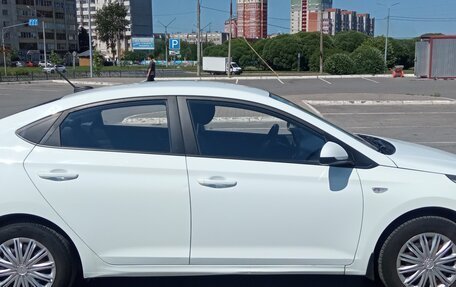 Hyundai Solaris II рестайлинг, 2018 год, 1 050 000 рублей, 5 фотография