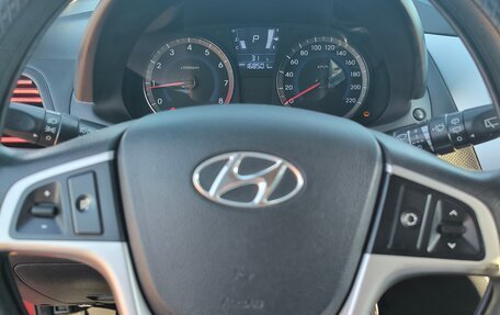 Hyundai Solaris II рестайлинг, 2012 год, 900 000 рублей, 6 фотография
