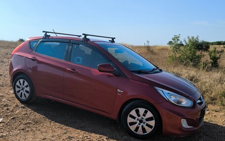 Hyundai Solaris II рестайлинг, 2012 год, 900 000 рублей, 8 фотография