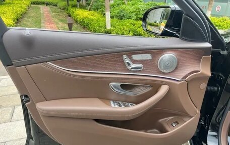 Mercedes-Benz E-Класс, 2022 год, 4 200 000 рублей, 8 фотография