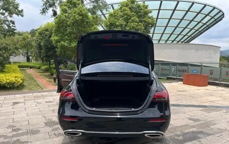 Mercedes-Benz E-Класс, 2022 год, 4 200 000 рублей, 15 фотография