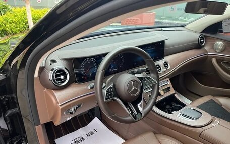 Mercedes-Benz E-Класс, 2022 год, 4 200 000 рублей, 9 фотография