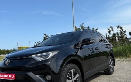 Toyota RAV4, 2018 год, 1 650 000 рублей, 4 фотография