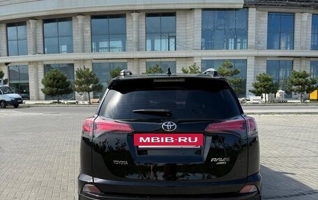 Toyota RAV4, 2018 год, 1 650 000 рублей, 3 фотография