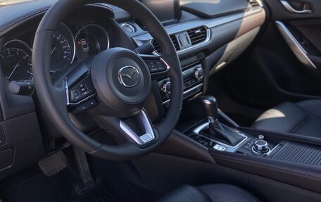 Mazda 6, 2017 год, 2 300 000 рублей, 8 фотография