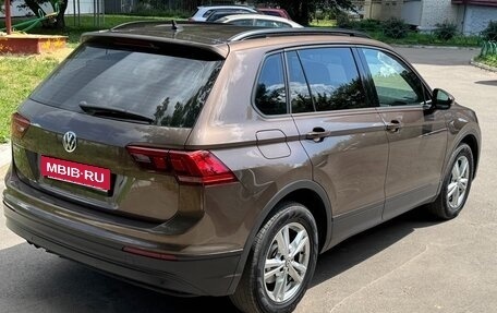 Volkswagen Tiguan II, 2019 год, 2 590 000 рублей, 4 фотография