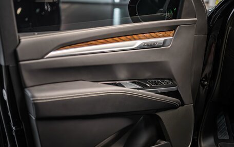 Cadillac Escalade V, 2025 год, 23 500 000 рублей, 17 фотография