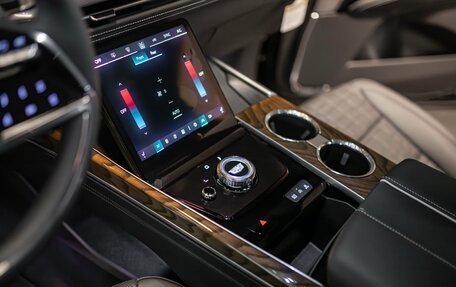 Cadillac Escalade V, 2025 год, 23 500 000 рублей, 22 фотография